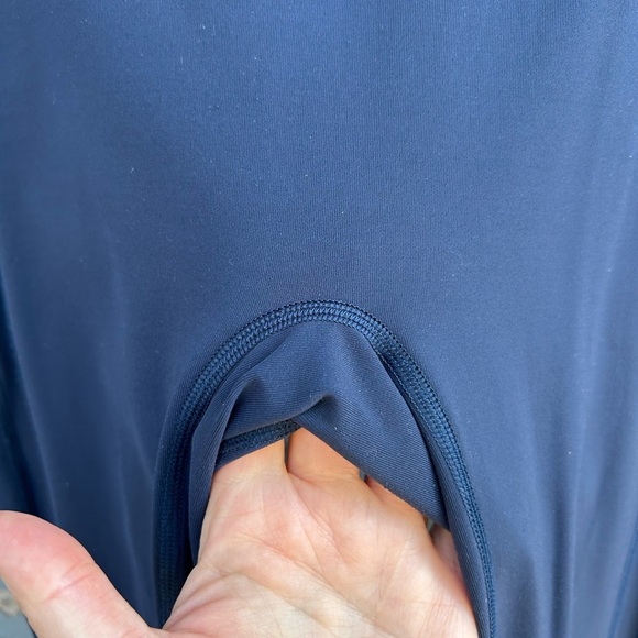 Lululemon navy all the right places crop, size 8 - Picture 10 of 11